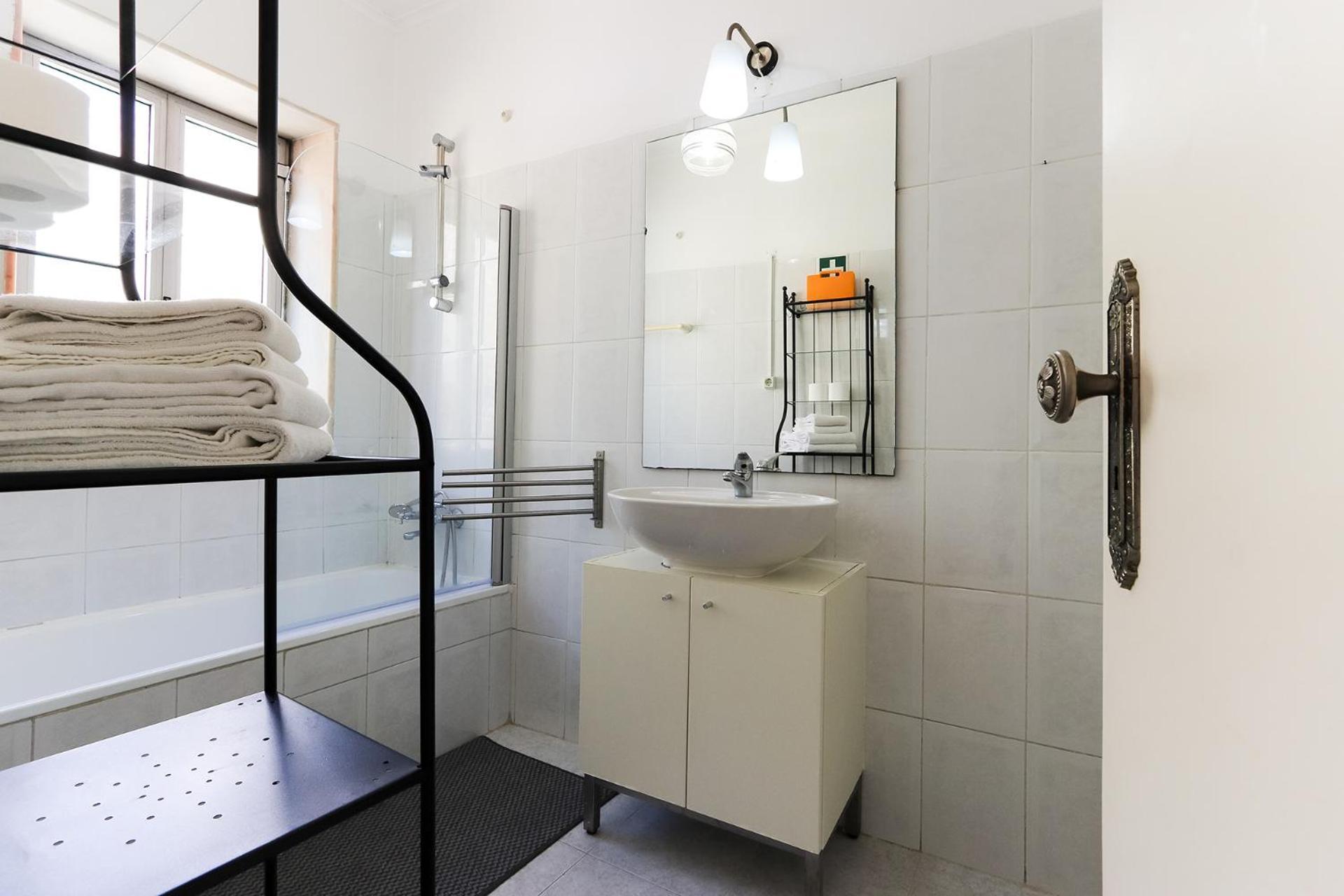 Cozy And Sunny Apartment - Anjos, Lisbon Exterior photo